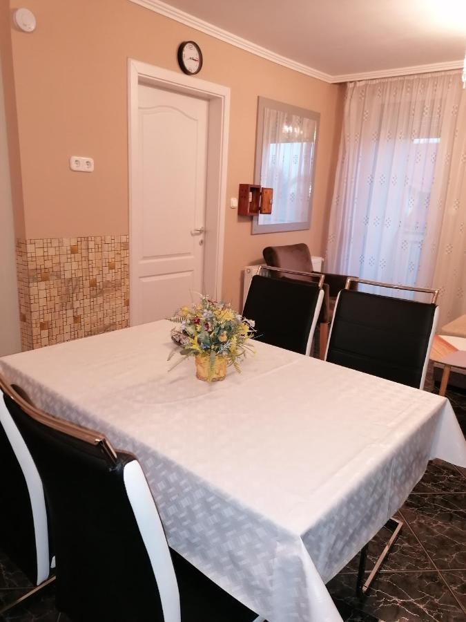 Bettina47 Apartman Hajdúszoboszló Exterior foto