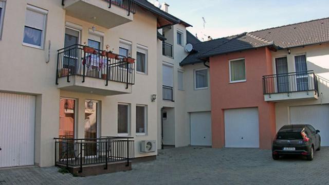 Bettina47 Apartman Hajdúszoboszló Exterior foto