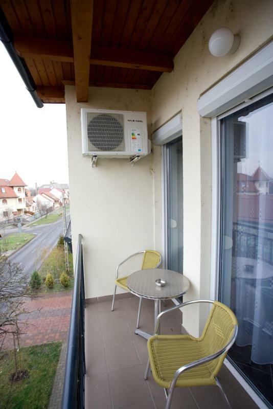 Bettina47 Apartman Hajdúszoboszló Exterior foto